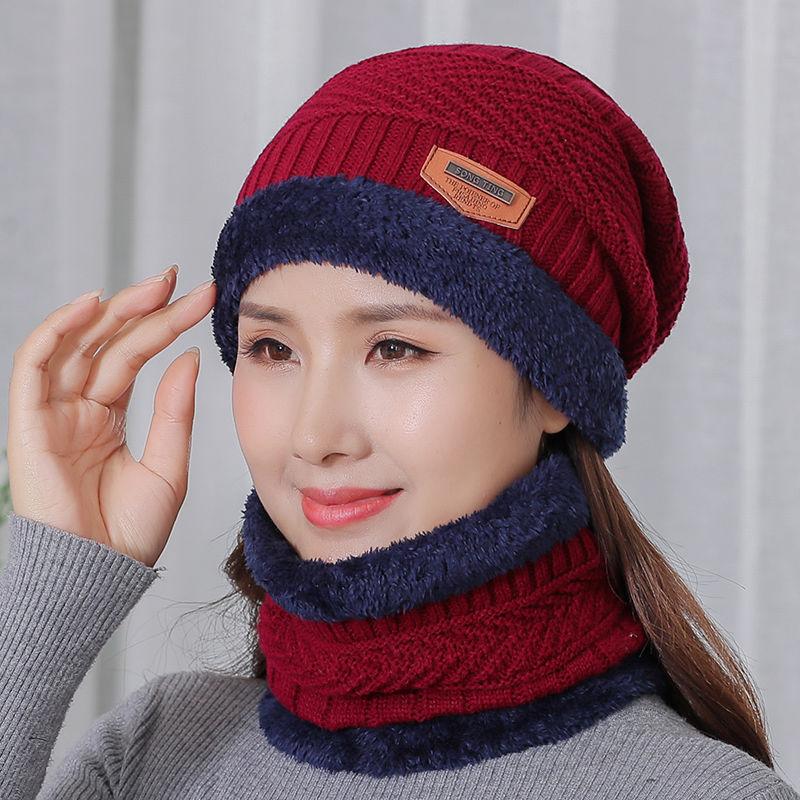 Hat Women's Winter Middle-aged and Elderly Women's Warm Woolen Cap and Velvet Thickened Bib One Mother Cold-proof Knitted Hat