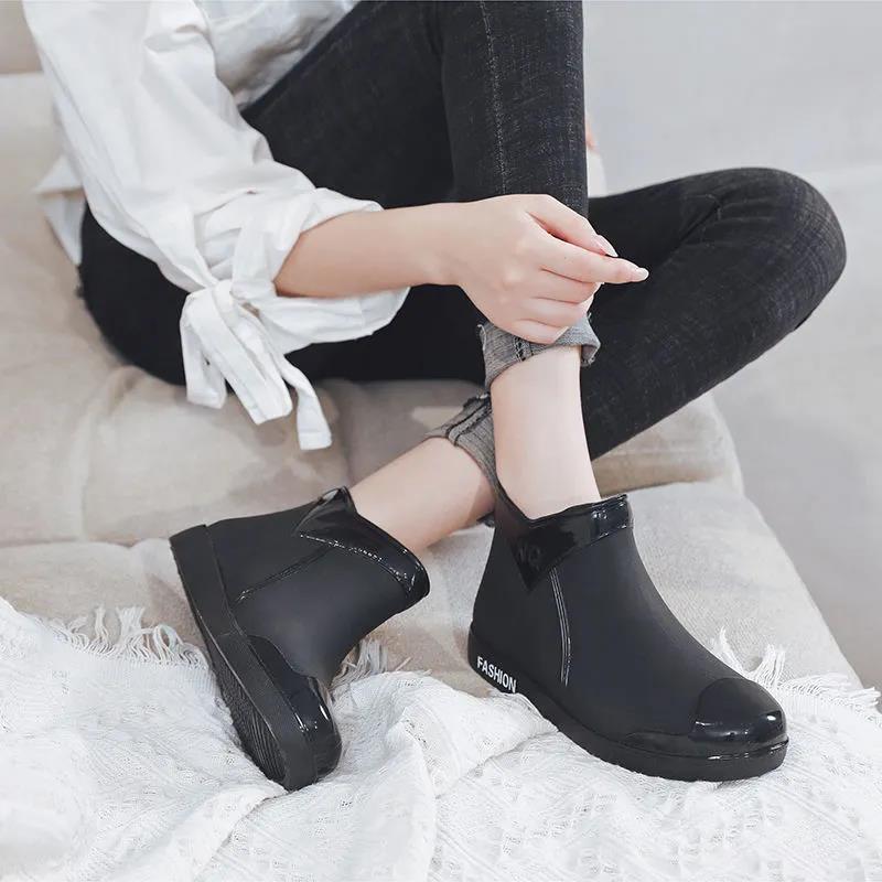 Rain Boots Women's Adult Short Tube Waterproof Non-slip Four Seasons Universal Middle Tube Ladies Rain Boots Wear-resistant Boots