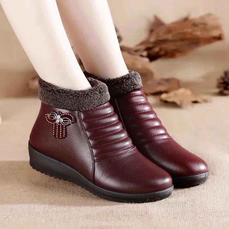 Women's Winter Plush Warm Boots Large Size Solid Color Cotton Boots Waterproof and Anti-skid Flat Cotton Shoes