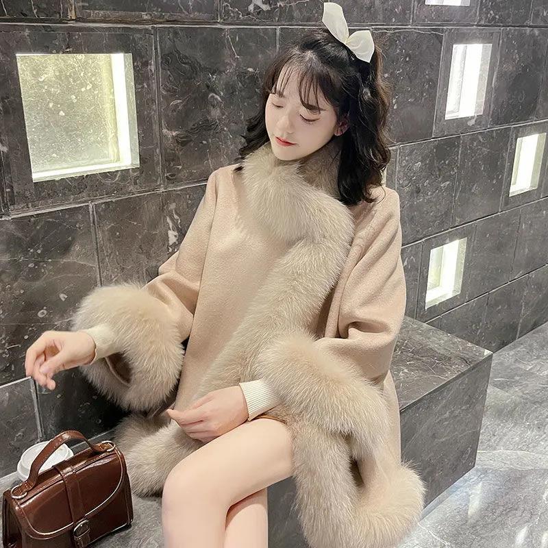 Faux Fur Women's Coat Loose Cloak Faux Fox Fur Plush Coat Thermal Insulation Cotton Coat Is Soft and Comfortable