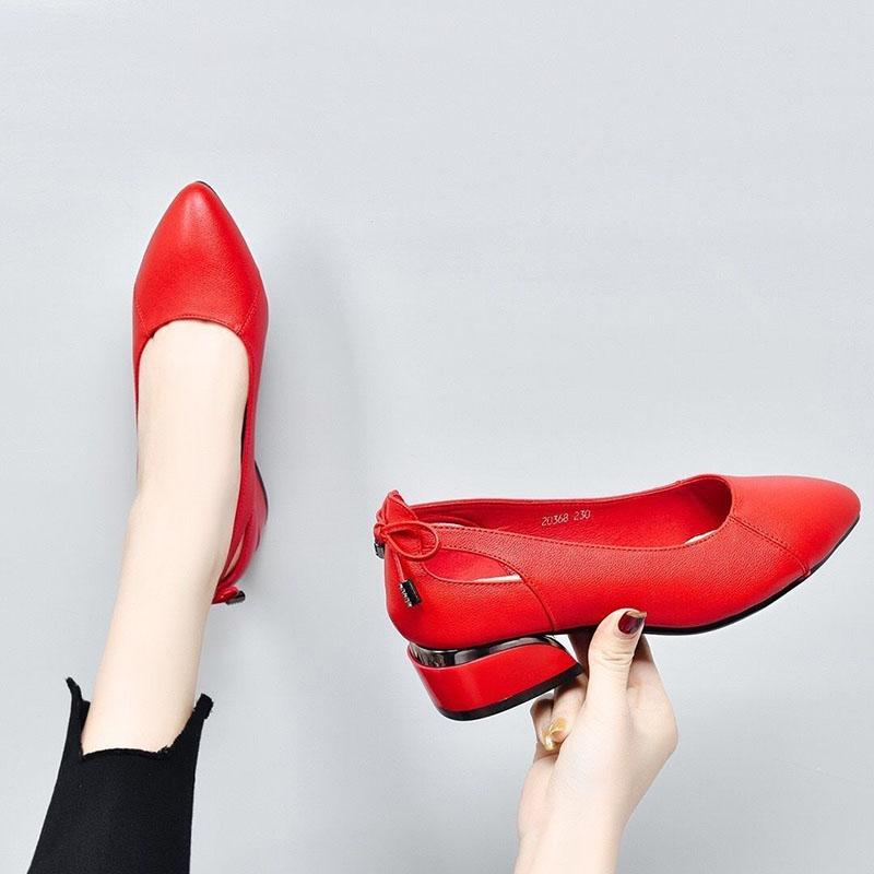 Soft Leather Shoes Women Spring Summer Work Low Heels Pointed Shoes Shallow Mouth Shoes Ladies Thick with Work Shoes