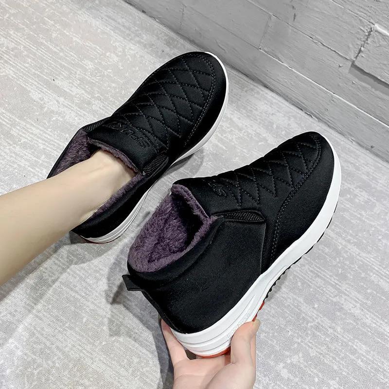 Winter Plus Velvet Thick Cotton Shoes Women's Anti-skiing Boots Warm and Comfortable Non-slip Walking Shoes