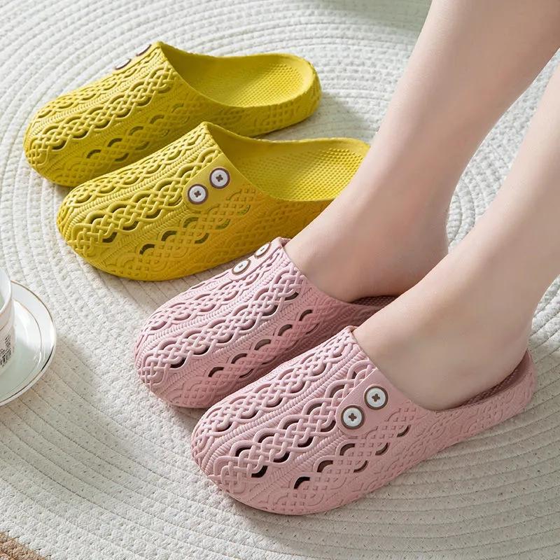 Women's Hole Toe Shoes Cute Non-slip Beach Sandals Girls Summer Outside The Bathroom Home Thick Bottom Stepping on Shit Slippers