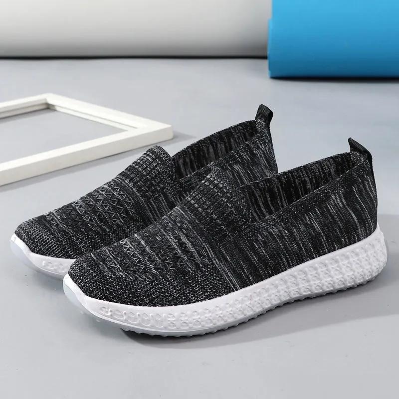 Women's Slip on Flat Shoes Non-slip Soft Bottom Breathable Mesh Knitted Sneakers Casual Sports Shoes Spring and Autumn Outdoor Walking Shoes