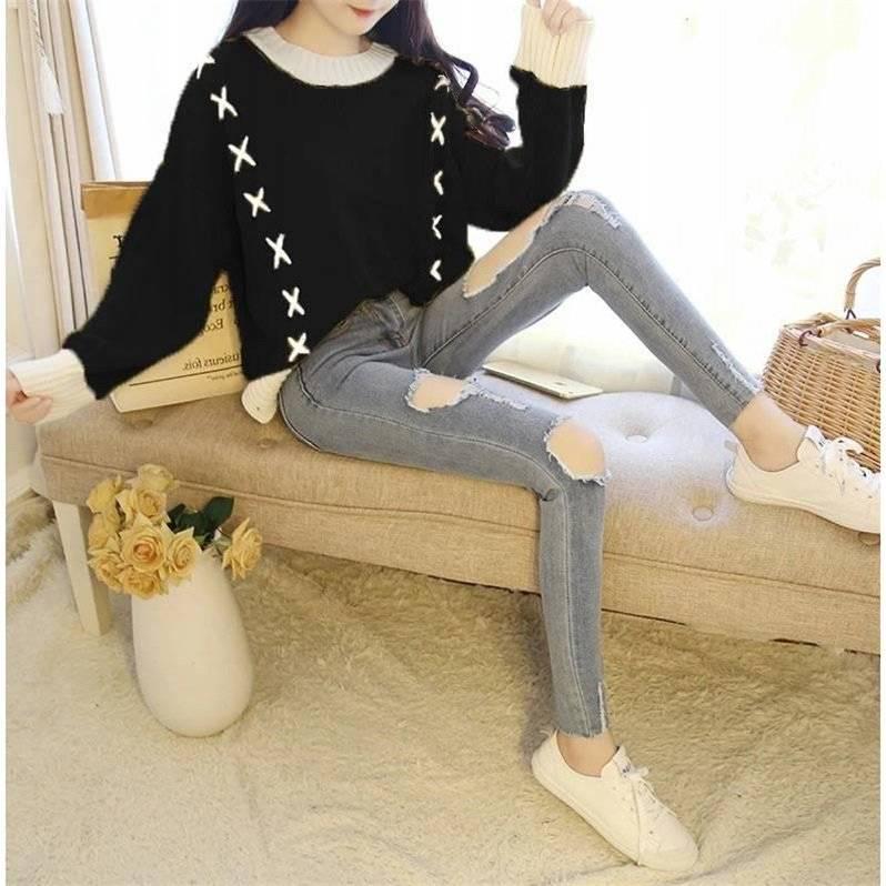 Round Neck Pullover Sweater Female Loose Short Casual Sweater Warm Long Sleeve Knitted Sweater