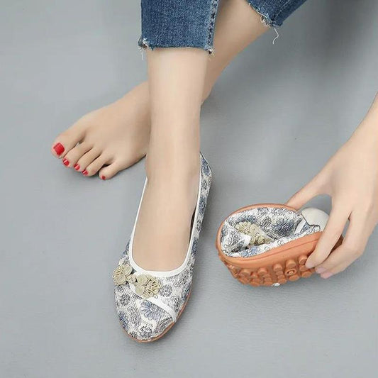 Summer Hollow Mesh Shoes Mother Shoes Embroidered Soft Sole Tendon Sole Casual Shoes Grandma Breathable Shoes