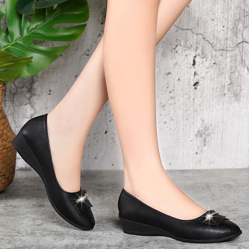 Work Shoes Women's Soft-soled Shoes Wedge Heel Leather Shoes One Pedal Single Leather Shoes Elegant Design High Heels Light and Comfortable