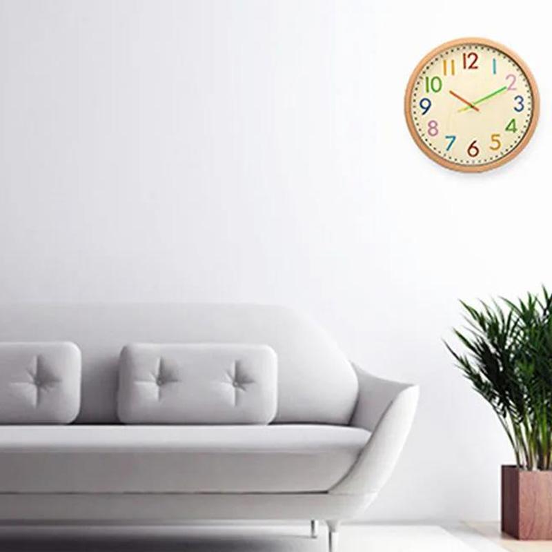 Living Room Silent Wall Clock Fashion Creative Home Wall-mounted Electronic Quartz Clock Modern Minimalist Atmosphere Free Punch Clock