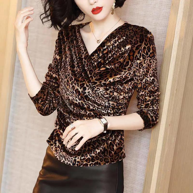 Women's T-shirt Spring Fall Vintage V-neck Long Sleeve Tee Casual Golden velvet Soft Top Pullover