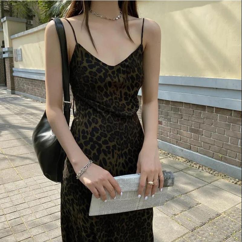 WTEMPO Summer Women's Leopard Dress Sleeveless V-Neck High Waist Woman Dresses Skinny Elegant Lady Sexy Dress for Female S-L