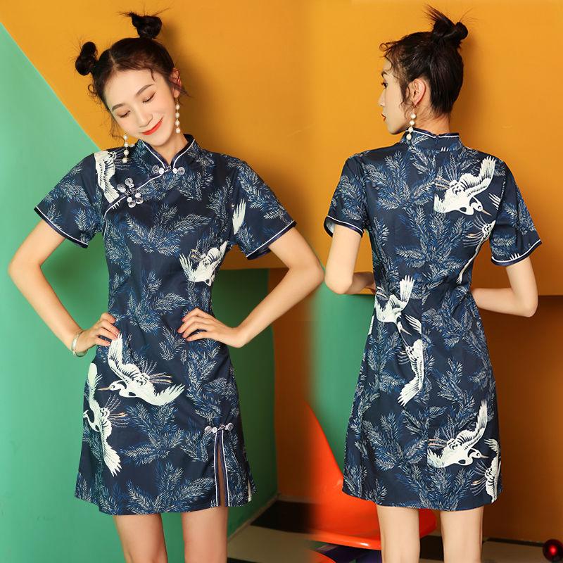 Retro Chinese Style Disc Buckle Old Shanghai Crane Pattern Slim Slimming Split Split Young Improved Cheongsam Dress