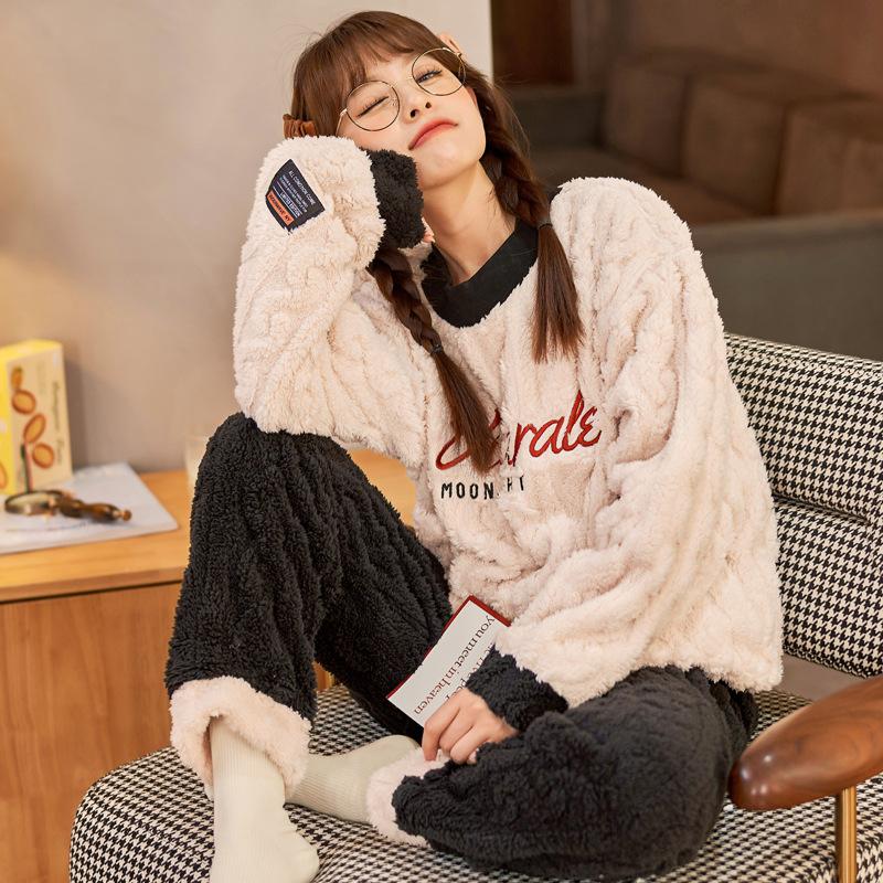 Women Cartoon Cute Pajamas Thick Warm Sleepwear Girls Home Nightwear Set Velvet Soft Crew Neck Pullover Top and Pants Suit