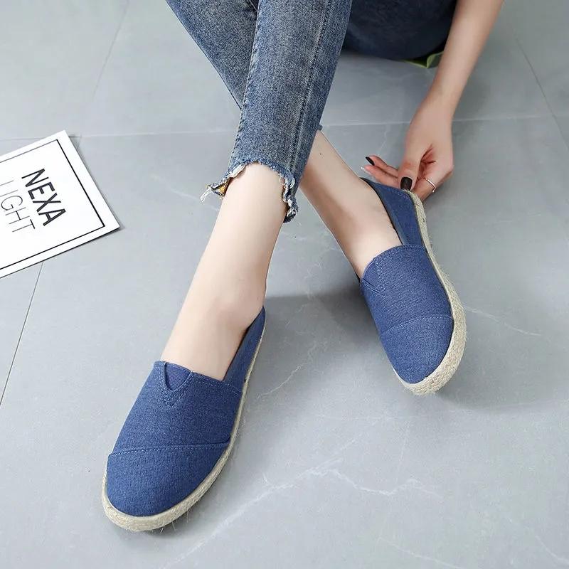 Spring and Autumn Flat Canvas Shoes Women's Slip on Breathable Non-slip Soft Sneakers Pregnant Lady Flat Heel Driving Shoes