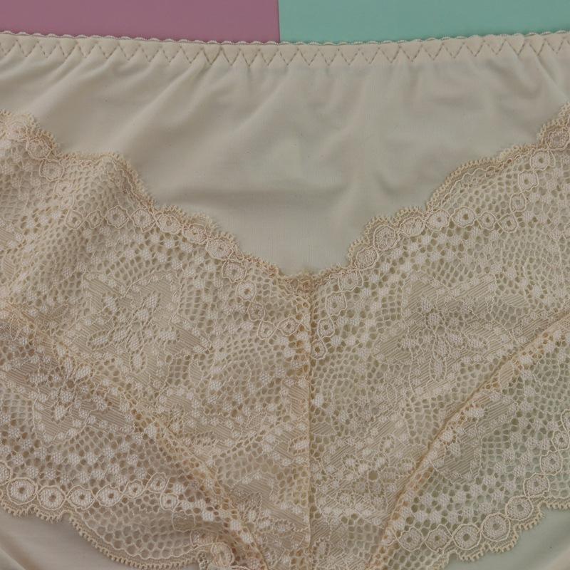 3PCS Large Size Solid Color Ladies Panties Sexy Lace Seamless Mid Waist Comfortable Briefs