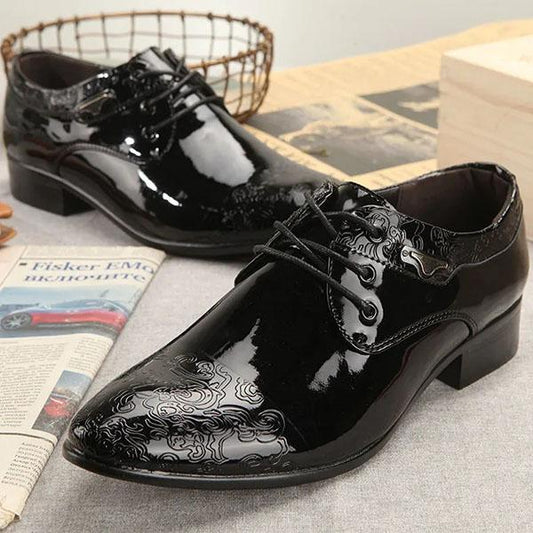 Men's Carved Dress Leather Shoes Spring Autumn British Leather Shoes Business Formal Pointed Toe Lace-up Casual Shoes Glossy Breathable Leather Shoes