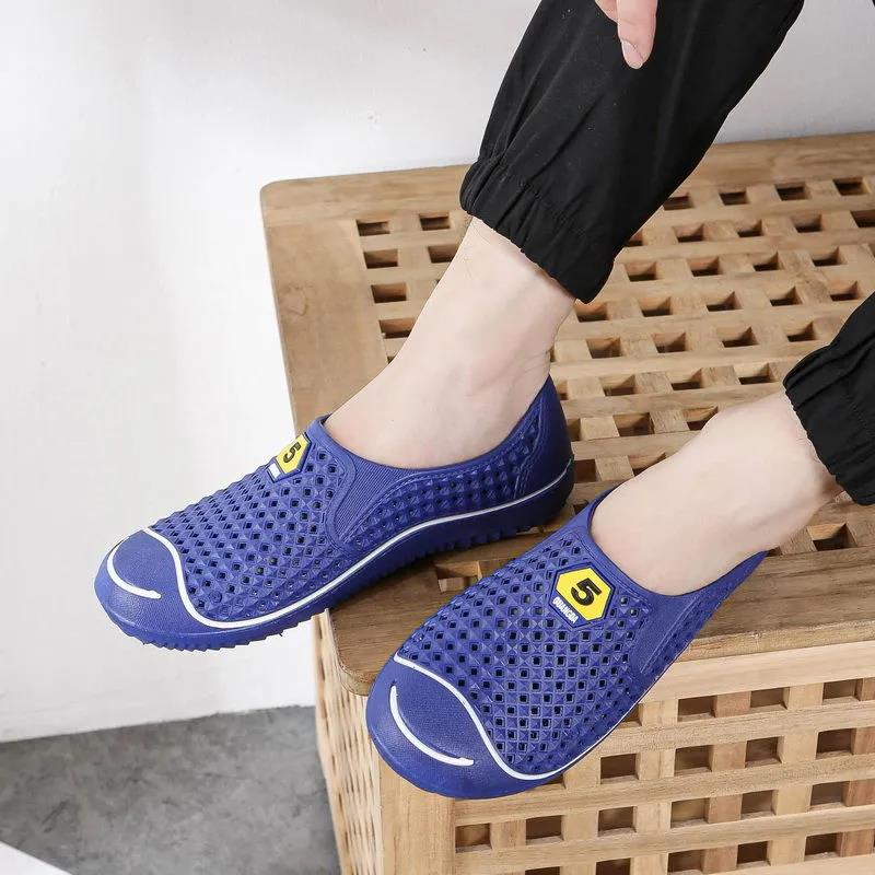 Men Summer Shoes Anti-slip Solid Color Flat Beach Shoes Soft Sole Flat Casual Baotou Cool Shoes