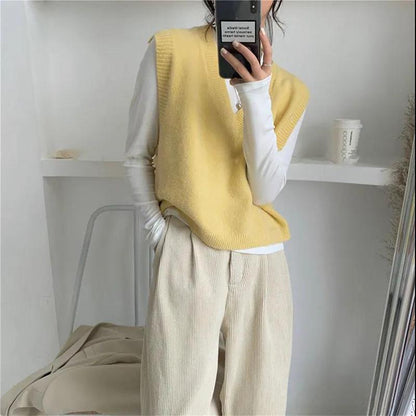 Autumn and Winter Ladies Sweater Vest Warm Korean Casual Loose Retro V-neck Sleeveless Knitted Waistcoat Wool Vest Vest