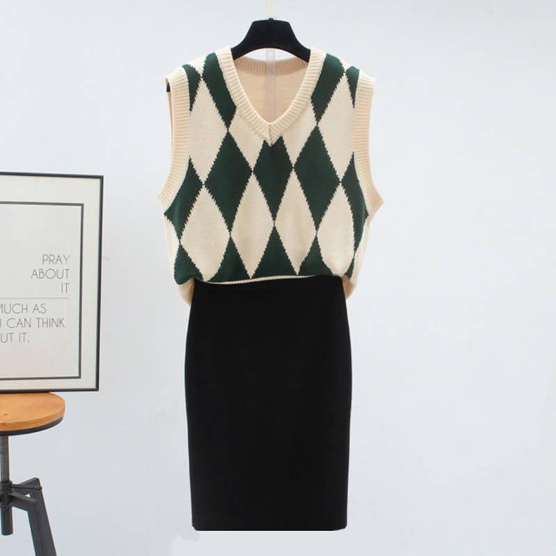 Autumn and Winter Retro Rhombus V-neck Knitted Vest Female Pullover Sleeveless Sweater