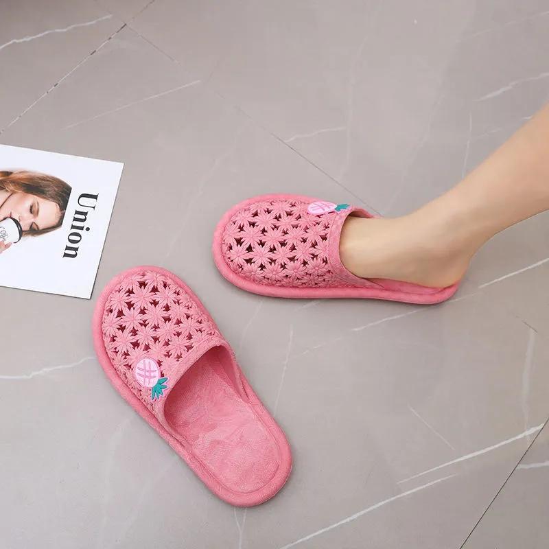 Women's Sandals and Slippers Non-slip Wear-resistant Bathroom Leaking Slippers Indoor and Outdoor Home Slippers Flip-flops