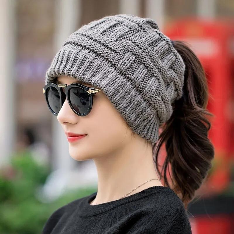 Women's Autumn and Winter Hats All Match Ponytail Hats Cute Warm Caps Empty Top Woolen Knitted Hat Outdoor Sports Baseball Hats No Top Knitting Hat