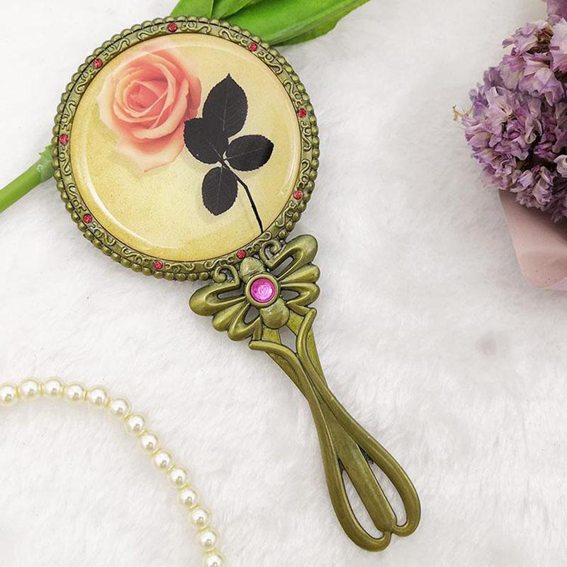 Metal Round Classical Style HD Retro Makeup Mirror Portable Hand-held Small Mirror Women Exquisite Mirror with Handle