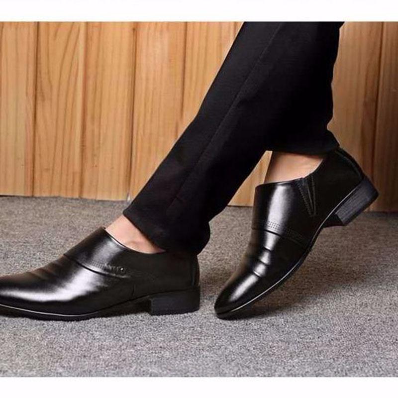 Men Dress Shoes Men Classic British Luxury Style Fashion Men Formal Office Wedding Leather Shoes