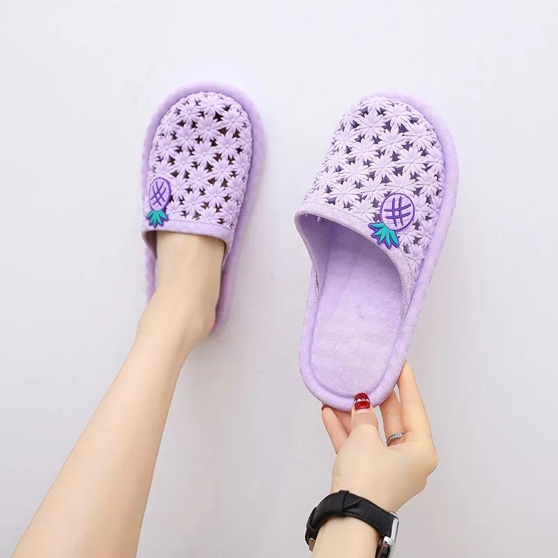 Women's Sandals and Slippers Non-slip Wear-resistant Bathroom Leaking Slippers Indoor and Outdoor Home Slippers Flip-flops