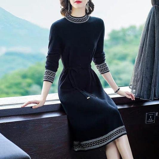 Autumn and Winter Women's Sweaters, Female Students, Short High-necked Loose Korean Version of Wild Long-sleeved Bottoming Dress