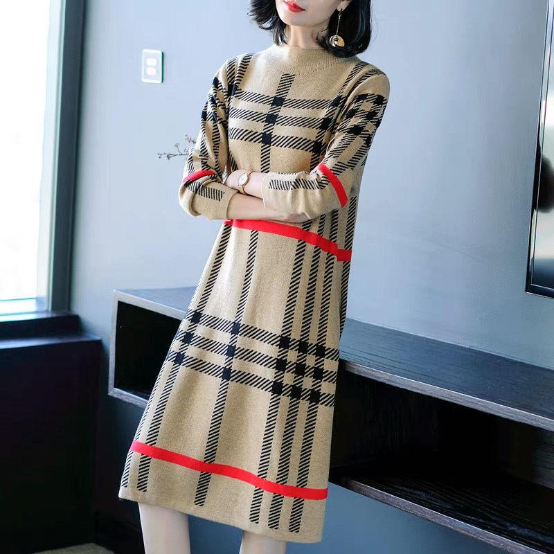 Autumn and Winter Light Luxury High-end Dresses Ladies Temperament Casual Knitted Bottoming Skirt Simple Middle-aged Women Sweater Dress