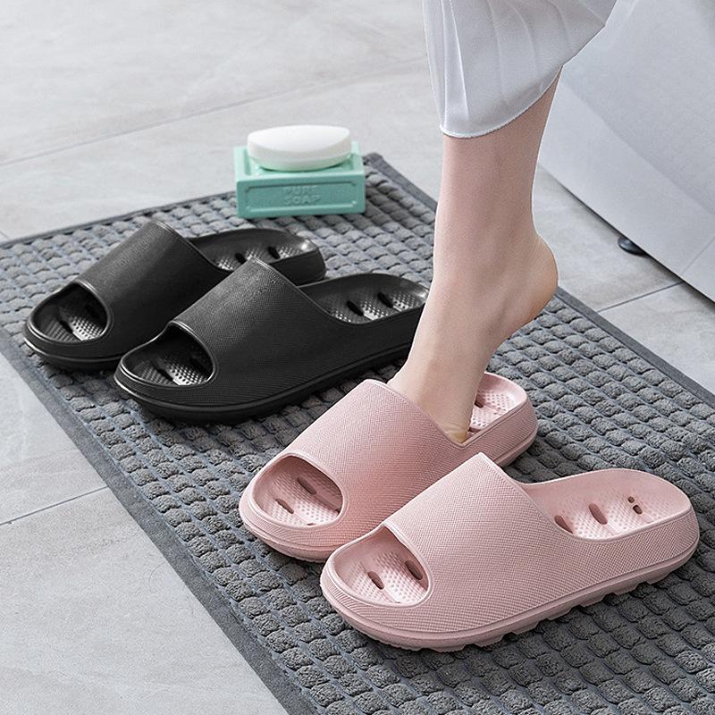 Water Leaking Hollow Deodorant Slippers Bathroom Non-slip Slippers Summer Women Thick Bottom Home Slippers Men Go Out Flip Flops Comfortable Sandals