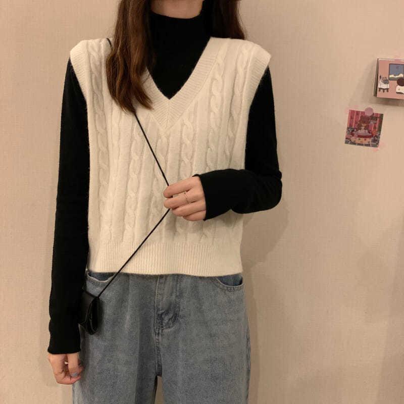 Pure Color White V-neck Sleeveless Waistcoat Vest Sweater Sweater Spring and Autumn Short Outer Jacket Simple and Versatile