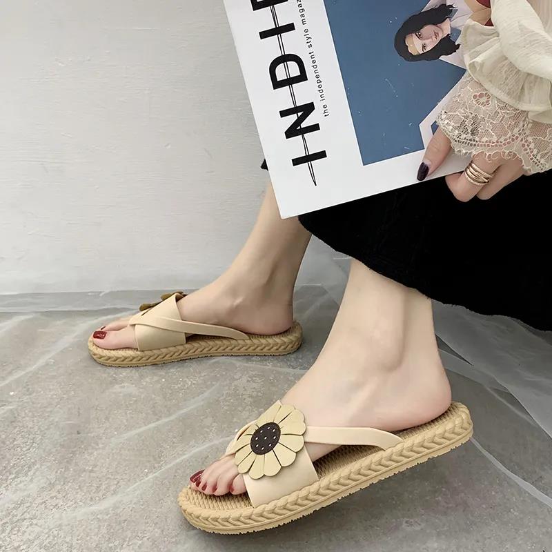 Sandals and Slippers Women's Summer All-match Fashion Flower Flat Flip-flops Outside Wear Non-slip Seaside Beach Shoes