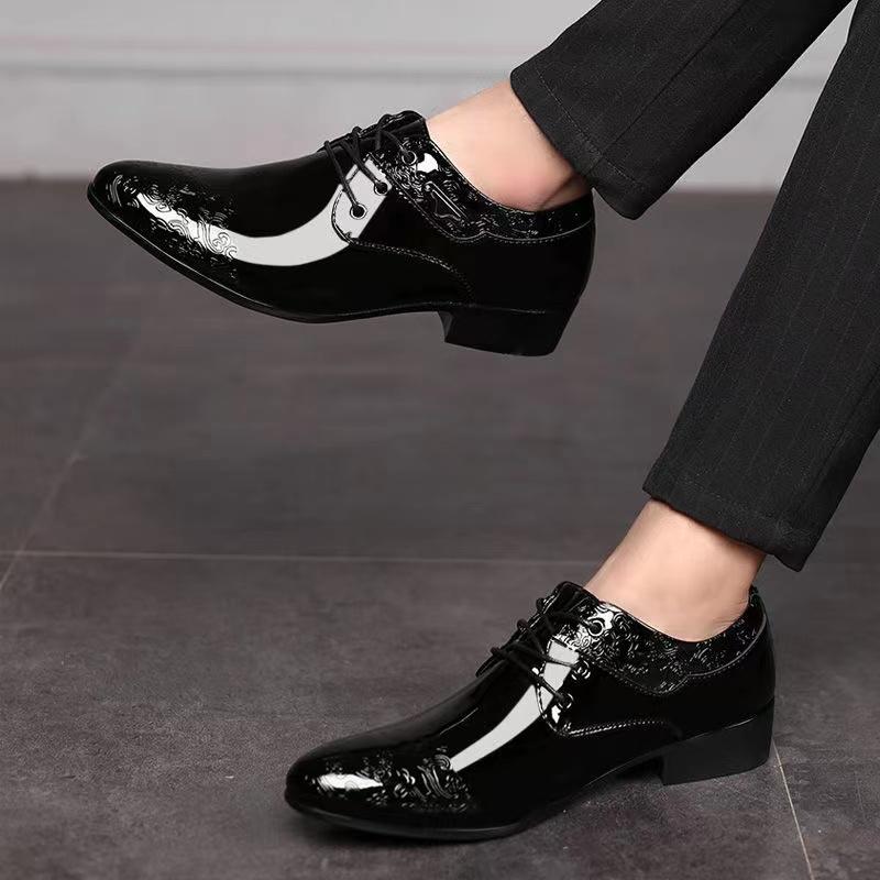 Men's Carved Dress Leather Shoes Spring Autumn British Leather Shoes Business Formal Pointed Toe Lace-up Casual Shoes Glossy Breathable Leather Shoes