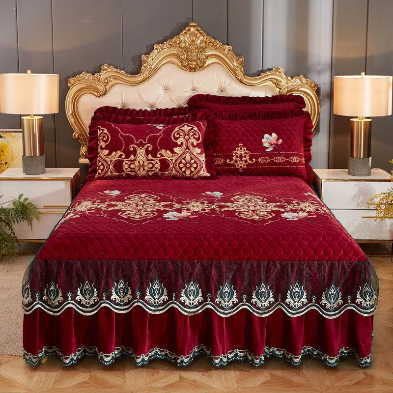 3pcs/set High-grade Crystal Velvet Bed Skirt Pillowcases Three-piece Anti-skid Warm Bedspread Thickened Winter Bedding