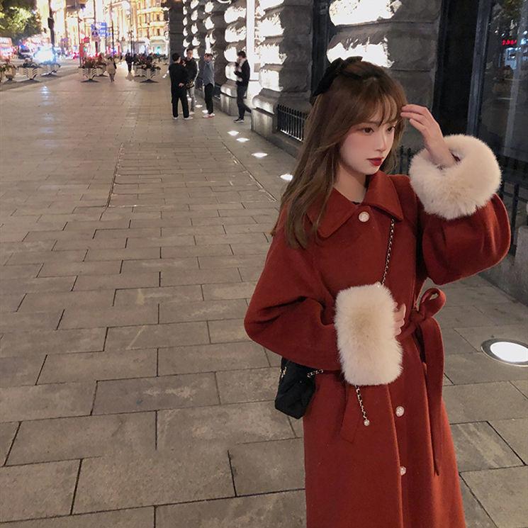 Red Coat Women Winter Quilted Woolen Coat Loose Waist Mid-length Thick Woolen Coat Fluffy Fur Collar Keeps Warm and Soft