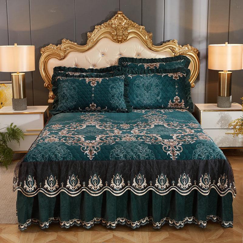 3pcs/set High-grade Crystal Velvet Bed Skirt Pillowcases Three-piece Anti-skid Warm Bedspread Thickened Winter Bedding