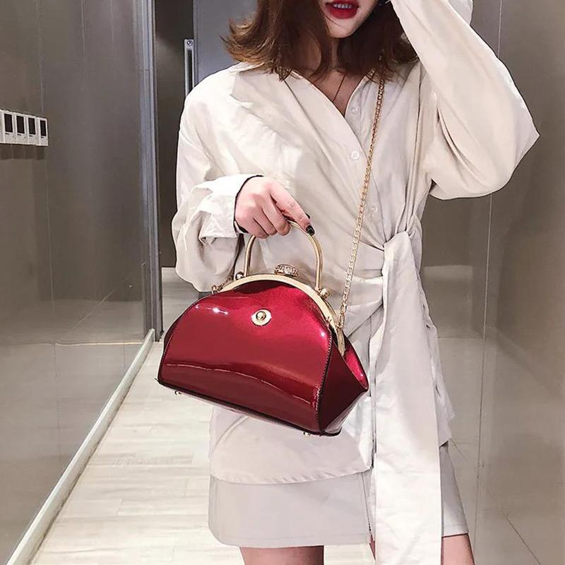 Glossy Ladies Hand-held Diamond Clip Bag Large Capacity Leisure Shopping Bag Temperament Ladies Wedding Bag Banquet Bag