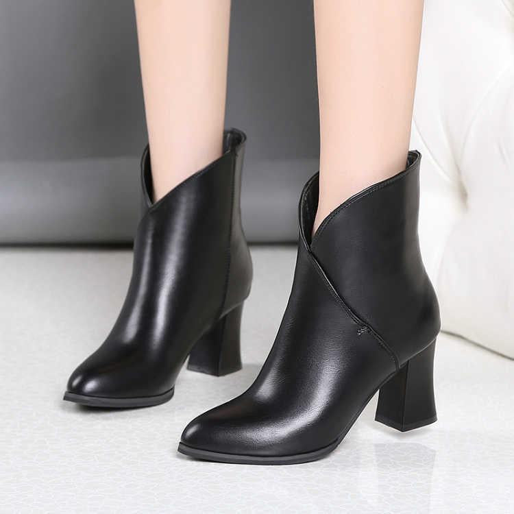 Autumn Winter Boots Martin Boots Women's Leather Shoes Women's Snow Boots Winter Plus Velvet Shoes