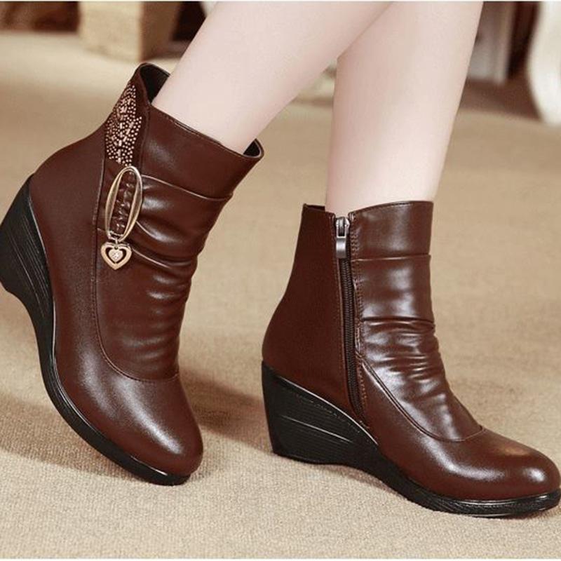 Winter Mother's Cotton Shoes Short Boots Non-slip Ladies Plus Velvet To Keep Warm Middle-heeled Middle-aged and Elderly Women's Shoes