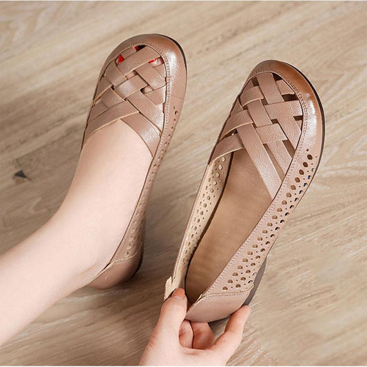 Genuine Soft Leather Mother Shoes Beef Tendon Bottom Ladies Sandals Comfortable Non-slip Single Shoes Flat Bottom Middle-aged and Elderly Hole Shoes