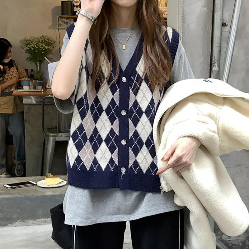 Spring and Autumn College Style Retro V-neck Plaid Knitted Vest Women's Loose Outer Wear Sleeveless Women's Sweater Vest