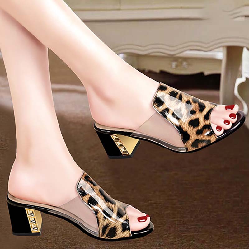 Slippers Women Summer Wear Korean Women's Shoes Fashion Sandals and Slippers Ladies Shoes Thick Heel High Heels Women