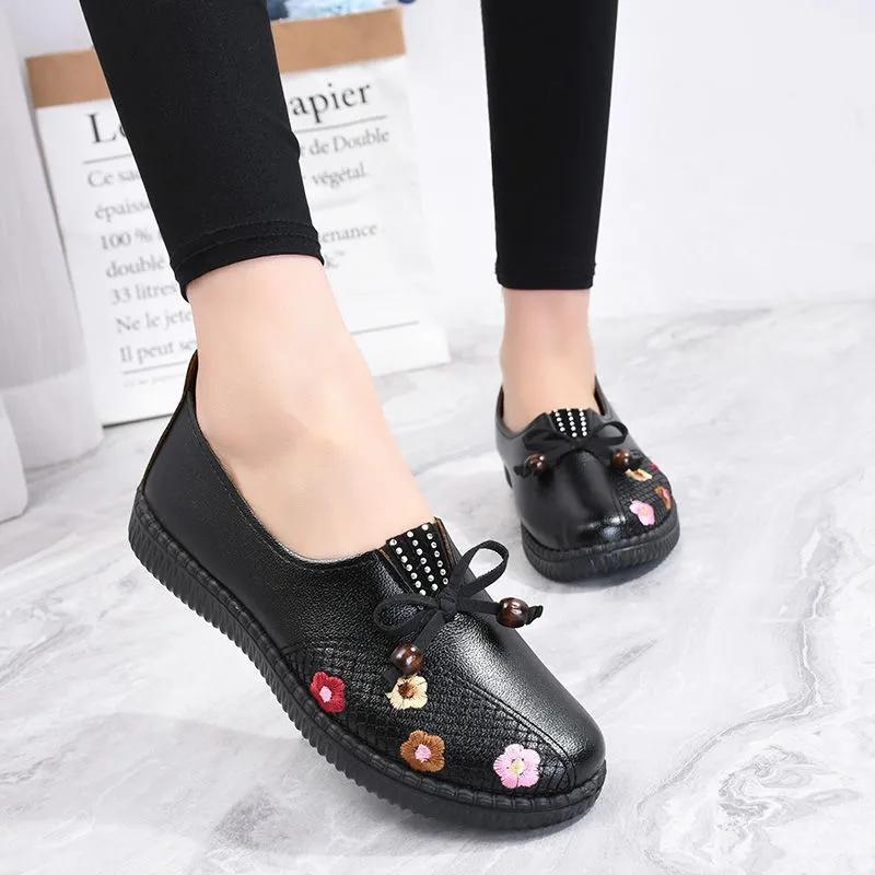 Ladies Soft-soled Embroidered Shoes Spring/autumn Leather Shoes Non-slip Wear-resistant Middle-aged and Elderly Mother Shoes Old Beijing Cloth Shoes