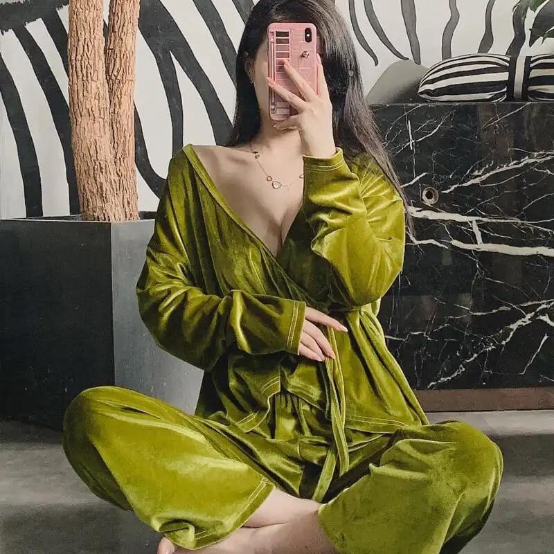 Women's Sexy Gold Velvet Pajamas Set V-neck Japanese Kimono Homewear Spring Long-sleeved Solid Color Pyjamas Two-piece Set Sleeping Suit