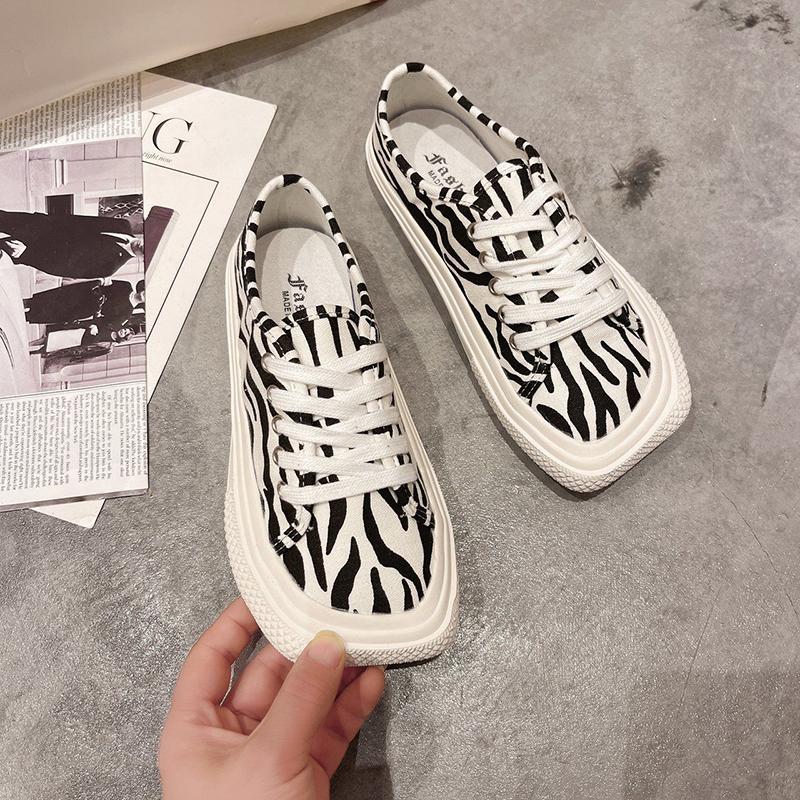 Canvas Shoes Female Students Korean Version of Mango Head Spring Leopard Print Flat Bottom All-match Casual Shoes White Shoes