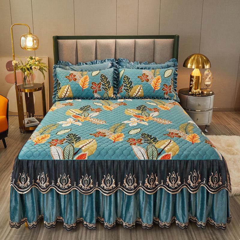 3pcs/set High-grade Crystal Velvet Bed Skirt Pillowcases Three-piece Anti-skid Warm Bedspread Thickened Winter Bedding