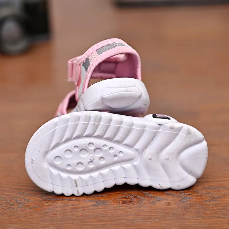 Children's Summer Light Sandals Soft Soled Outdoor Single Sandals Kids' Non Slip Colorful Flat Sandals