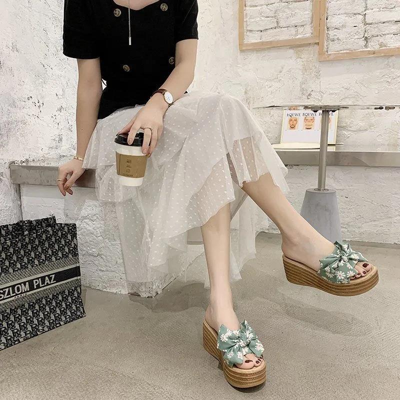 High-heeled Thick-soled Slippers Women's Summer One-word Thongs Are Thin and Heightened Bow Beach Sandals and Slippers