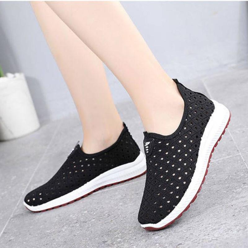 Mesh Shoes Women Summer Old Beijing Cloth Shoes Women's Shoes Breathable Hollow Mesh Casual Sneakers Women Middle-aged Mom Shoes