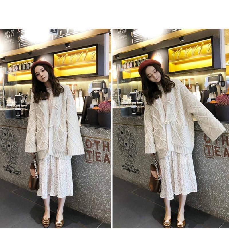 Women's Korean Warm Sweater Coat Cardigan Thickening Twist Loose Knitted Sweater Fashion